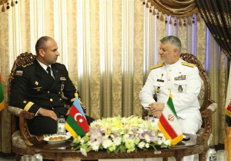 امیر خانزادی در دیدار فرمانده نیروی دریایی آذربایجان: هیچ دغدغه‌ای در دریای خزر نداریم