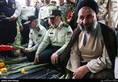 حضور سردار حسین اشتری فرمانده نیروی انتظامی در مزار شهدای بهشت زهرا جهت تجدید غبارروبی و ادای احترام