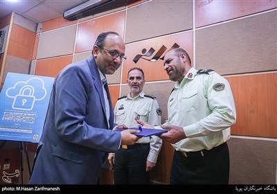 مراسم تقدیر از پلیس افتخاری سایبری و همیاران پلیس فتا تهران بزرگ
