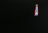 اتفاق عجیب در لیگ اروپا؛ اهتزاز پرچم ارمنستان در آسمان ورزشگاه باعث توقف بازی شد!