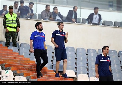مجتبی جباری در دیدار تیم های فوتبال استقلال و گل گهر