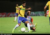 دیدار تیم‌های فوتبال صنعت نفت و سایپا - آبادان