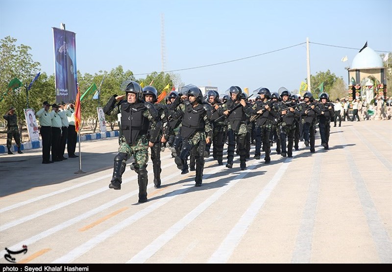 رژه نیروهای مسلح استان بوشهر در هفته نیروی انتظامی به روایت تصویر