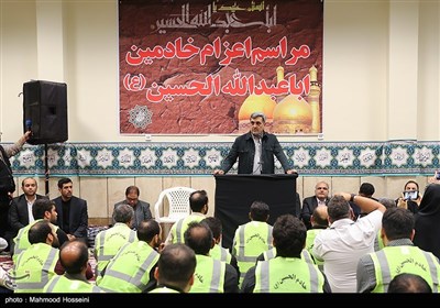 سخنرانی پیروز حناچی شهردار تهران در مراسم بدرقه 1400 داوطلب شهرداری تهران، برای خدمت‌رسانی در مراسم اربعین 