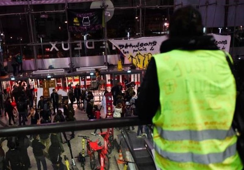 Paris Climate Activists Kick Off Global Extinction Rebellion Protests