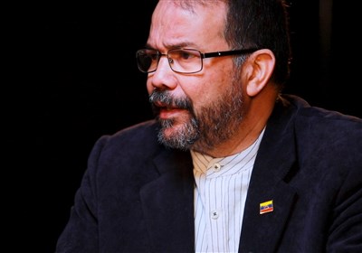 هدف آمریکا از تحریم یا مذاکره تصرف منابع کشورهاست