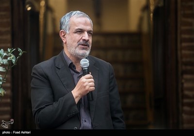 سخنرانی احمد مسجد جامعی در مراسم تقدیر از احیا‌کنندگان خانه‌های قدیمی منطقه 11 تهران 