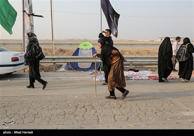 حال هوای موکب ها و حضور پور شور زائران ابا عبدالله حسین (ع)در پیاده روی اربعین در مرز شلمچه