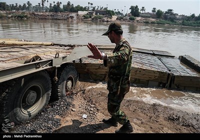 نصب و راه‌اندازی دوباره پل ارتباطی دهستان عنافچه به ملاثانی توسط گروه 422 مهندسی رزمی اهواز-ارتش