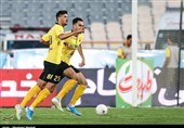 لیگ برتر فوتبال| پیروزی پُرگل سپاهان مقابل نساجی در نیمه اول