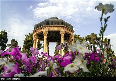 به مناسبت روز بزرگداشت حافظ