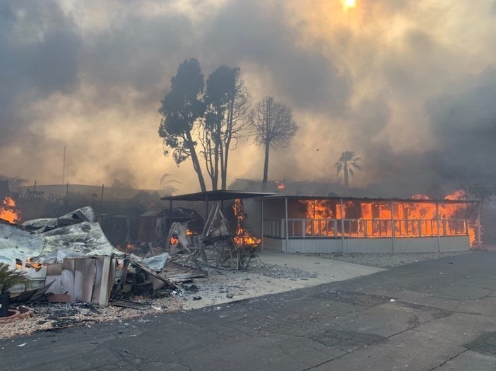 آمریکا| آتش‌سوزی گسترده در جنوب کالیفرنیا + تصاویر- اخبار حوادث - اخبار اجتماعی تسنیم - Tasnim