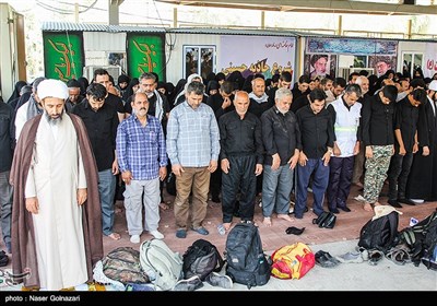 Iranian Pilgrims Crossing Mehran Border for Attending Arbaeen