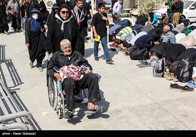 Iranian Pilgrims Crossing Mehran Border for Attending Arbaeen