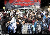 Iranian Pilgrims Crossing Mehran Border for Attending Arbaeen