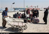 Iranian Pilgrims Crossing Mehran Border for Attending Arbaeen