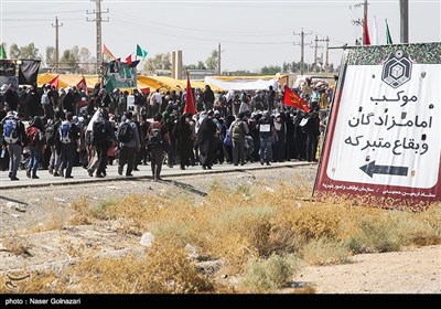 Iranian Pilgrims Crossing Mehran Border for Attending Arbaeen