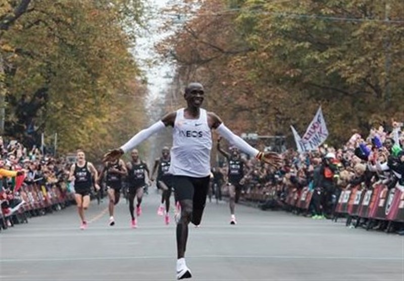 تاریخ‌سازی ورزشکار کنیایی با شکستن غیر رسمی رکورد دوی ماراتن جهان