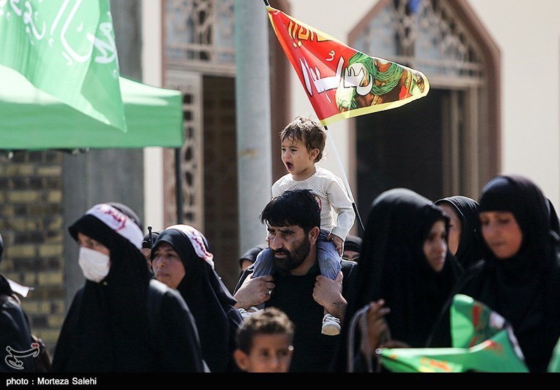 اخبار اربعین 98 |تشدید موج بازگشت زائران به ایران / اتوبوس برای انتقال زائران در مرز مهران مستقر شد