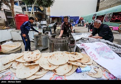 موکبهای خدمت رسانی به زائرین اربعین حسینی در اطراف بین الحرمین