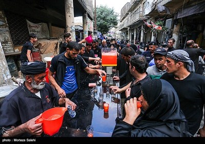 موکبهای خدمت رسانی به زائرین اربعین حسینی در اطراف بین الحرمین