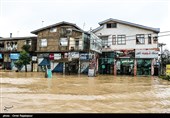 سیلاب از 28 واحد مسکونی در کرج تخلیه شد
