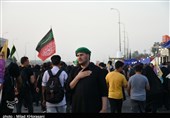 آیین پیادهروی اربعین حسینی دفاع دین اسلام از انسانیت را نشان میدهد
