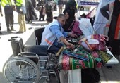 اخبار اربعین 98 |دستانی که در سفر عشق حسین (ع) ناتوانان را یاری میکنند