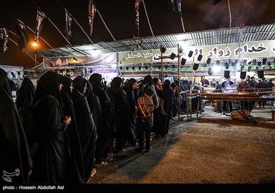 خدمت رسانی به زائران اربعین حسینی در مرز شلمچه