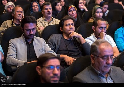 سید محمدرضا خردمندان کارگردان سینما در مراسم اختتامیه جایزه ملی فیلم ایثار