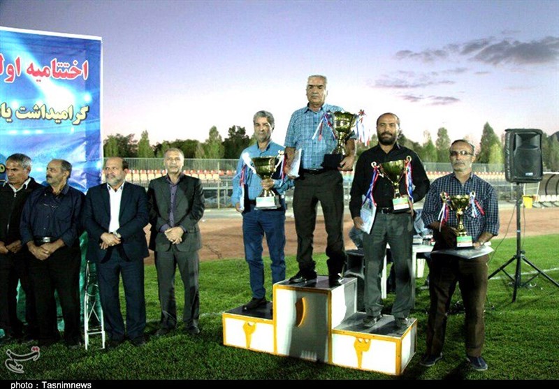 فوتبال پیشکسوتان مرکزی| پالایشگاه شازند به عنوان قهرمانی رسید