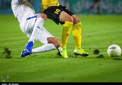  میزبانی و حضور تیم‌های ایرانی در مسابقات بین‌المللی در خطر/ پاس گل فوتبالی‌ها به عوامل بیرونی 