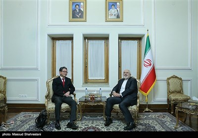تاکئو موری معاون ارشد وزارت خارجه ژاپن در دیدار با محمد جواد ظریف وزیر امور خارجه ایران