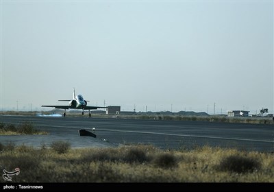 اولین هواپیمای جت آموزشی-رزمی ساخت ایران 