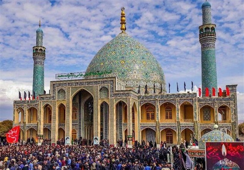 زائران امامزاده آقا علی عباس(ع) نطنز از کمبود امکانات رفاهی گلایه دارند