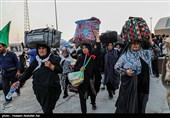 زائران اتباع خارجی رهسپار کربلا شدند + فیلم