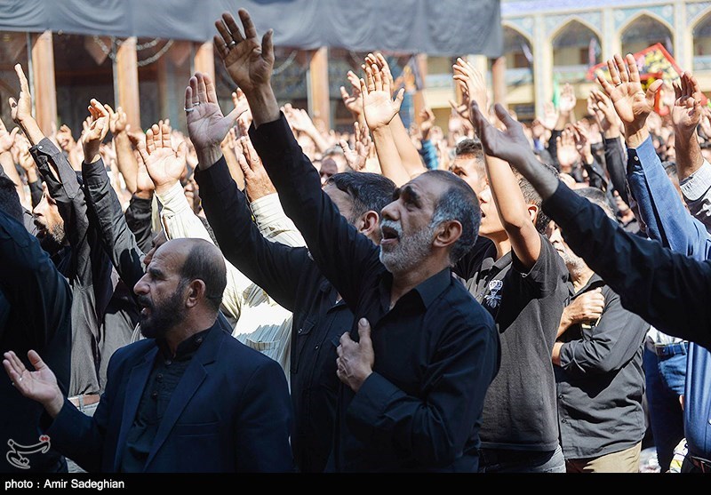 عزاداری مازنی‌ها در اربعین سالار شهیدان؛ دسته‌روی خانواده شهدا و ایثارگران + تصاویر