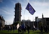 Angry over Brexit, Thousands Gather in London Demanding New Referendum