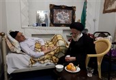 آیتالله شبیری زنجانی از آیتالله امینی عیادت کرد