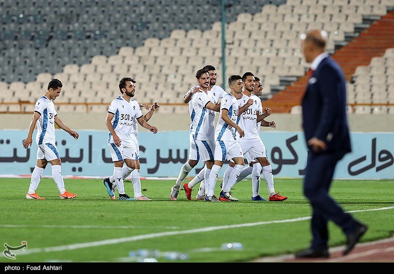 ظرفیت ورزشگاه شهید مهدوی بوشهر از هواداران پرسپولیسی‌ها و شاهینی‌ها تکمیل شد
