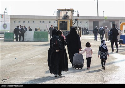 بازگشت زائران اربعین حسینی از مرز مهران