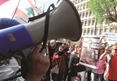 لبنان| تجمع معترضان مقابل بانک مرکزی/سلامه استعفاکن