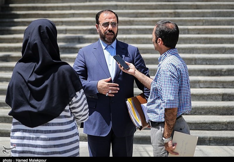 امیری: ستاد ملی کرونا حضور روحانی در مجلس را صلاح ندانست