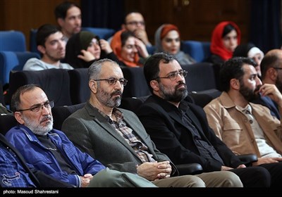 محسن مؤمنی‌شریف رئیس حوزه هنری در اختتامیه جشنواره سوگواره هنرهای عاشورایی