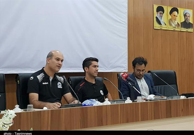بوشهر|کریمیان: در مورد دوران حضور ویسی در تیم صحبتی ندارم/ می‌خواهیم مقابل پرسپولیس شجاعانه بازی کنیم