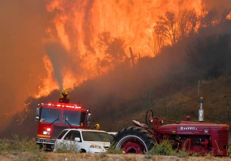 Thousands Told to Flee Raging California Wildfire