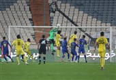 لیگ برتر فوتبال| تلاش استقلال و فولاد برای صعود در دیدارهای معوقه