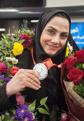 استقبال از مریم هاشمی قهرمان ووشو جهان