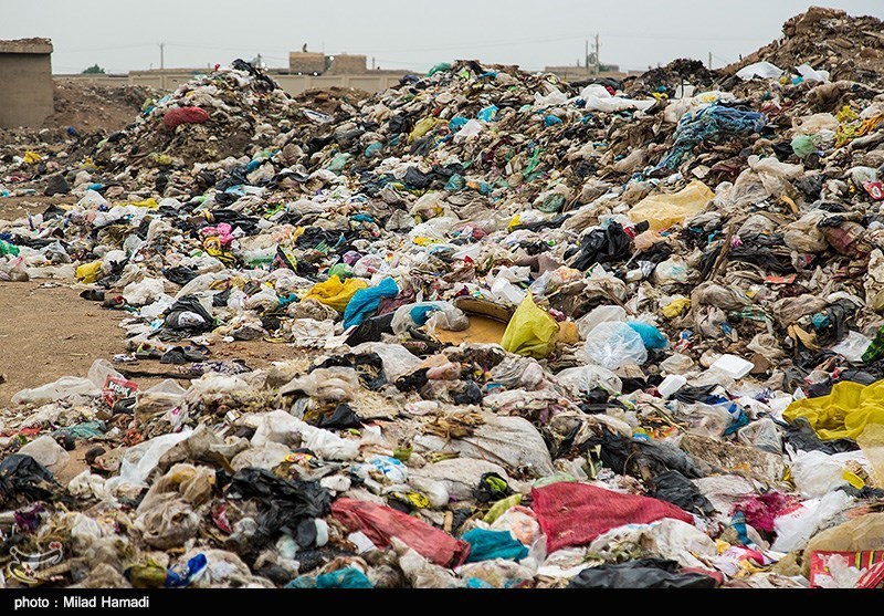 شهرداری: برخی شهروندان زباله را به جای مخزن در جوی‌ها می‌ریزند