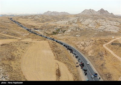 تصاویر هوایی پیاده روی زائران حرم مطهر امام رضا (ع)